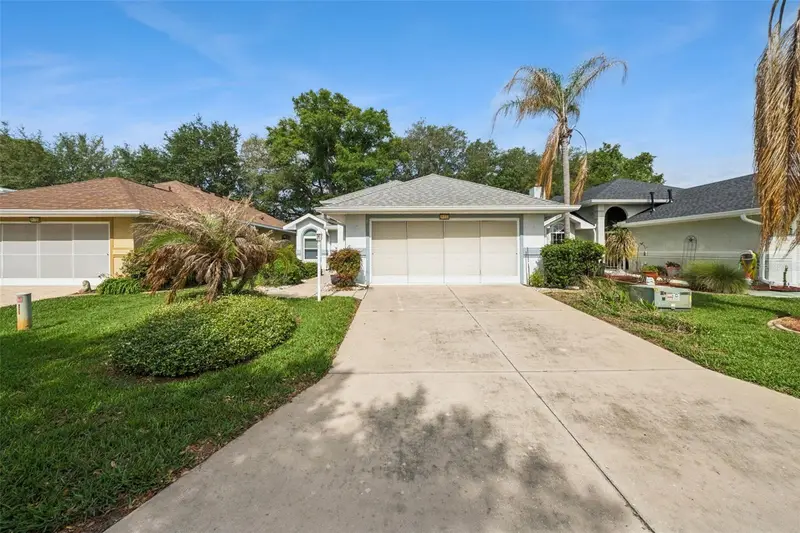21733 Royal St Georges Ln, FL