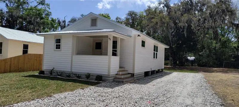 98 Bruen St, FL