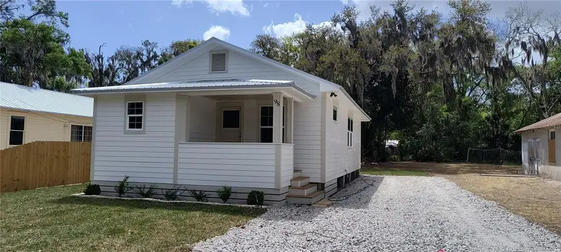 98 Bruen St, FL