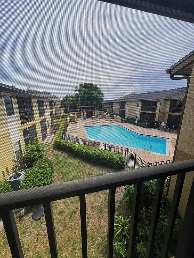 12261 Sailwinds Dr #203, FL
