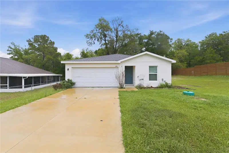 260 Emerald Rd, FL