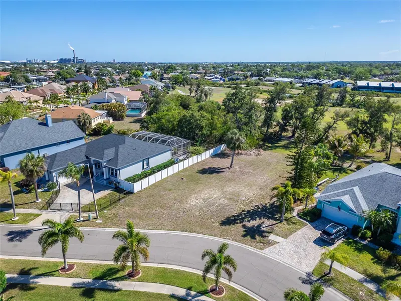 806 Greenview Dr, FL