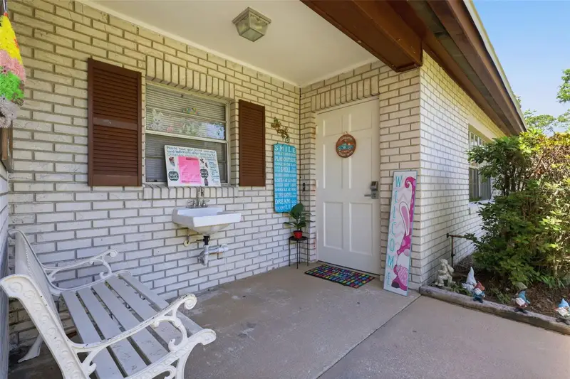 601 N Peach St, FL