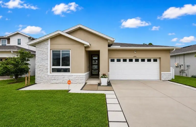 4334 Southern Vista Loop, FL