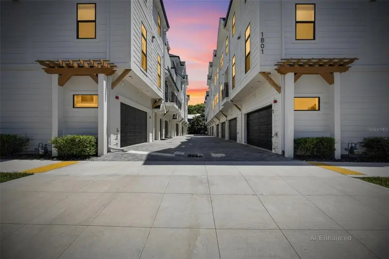 1801 N Morgan St #11, FL