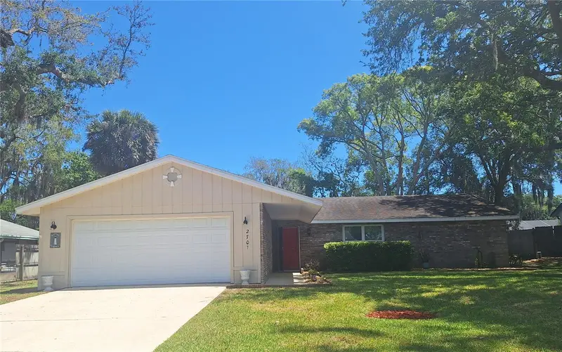 2707 Pine Tree Dr, FL