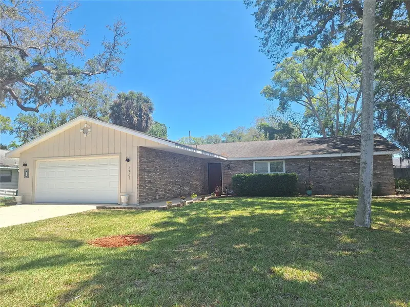 2707 Pine Tree Dr, FL