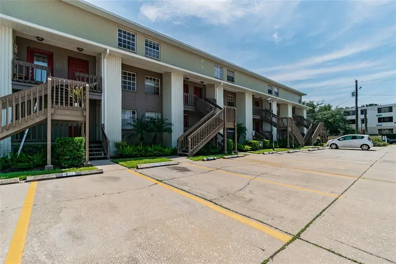 4875 W Mcelroy Ave #G208, FL