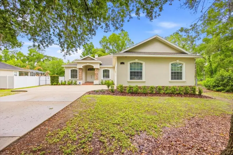 713 Whitehall St, FL