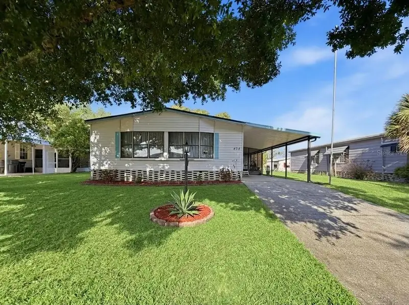 454 Village Cir Sw, FL