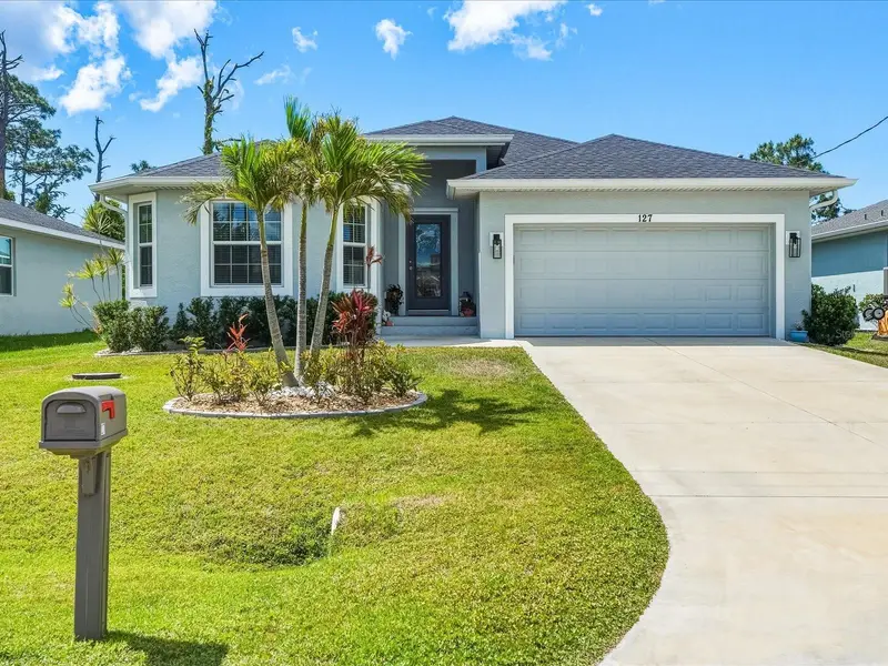 127 Glades Dr, FL