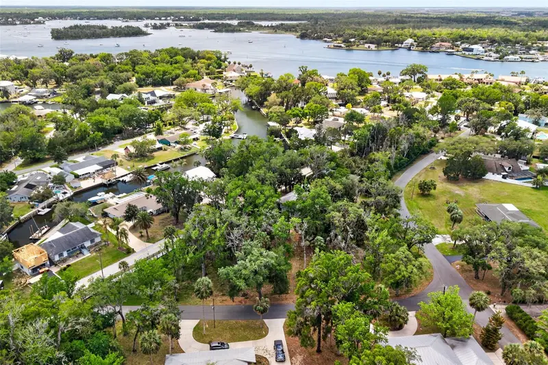 580 Nw 14th Pl, FL