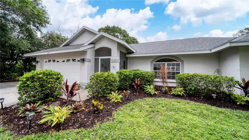 5219 Inverness Dr, FL