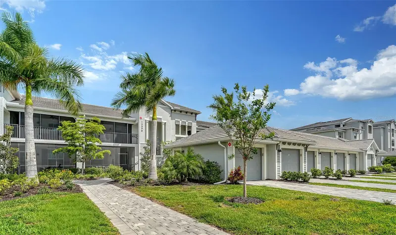 12390 Wellen Golf St #107, FL