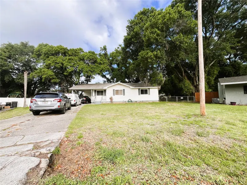 121 Maris Ct, FL