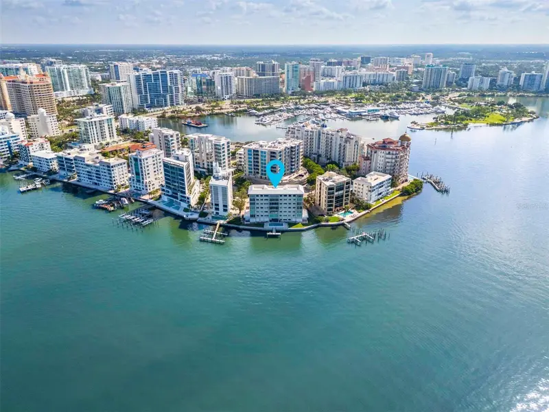 350 Golden Gate Pt #51, FL