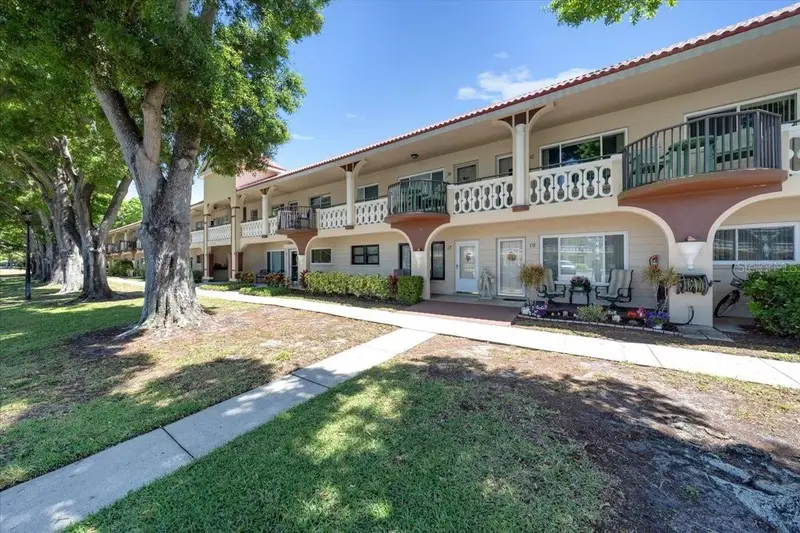 2401 Franciscan Dr #41, FL