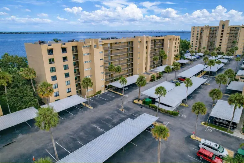 2617 Cove Cay Dr #301, FL