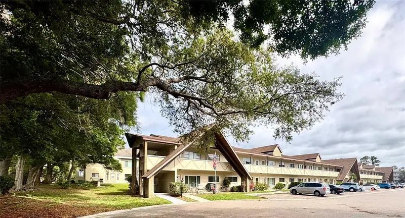 2295 Belgian Ln #7, FL