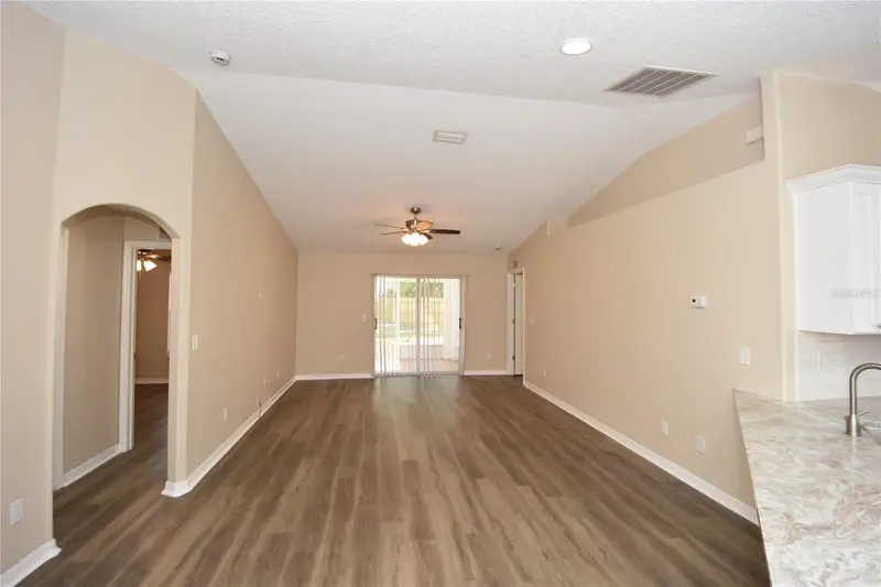 6 Seckel Ct, FL
