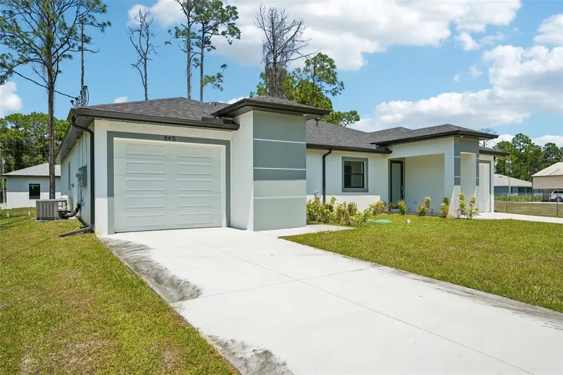 845/847 Meadow Rd, FL