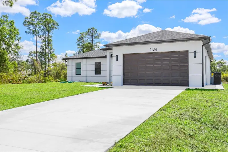 1124 S Edelweiss St E, FL