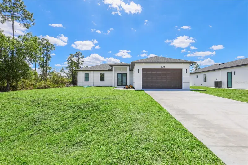 1124 S Edelweiss St E, FL