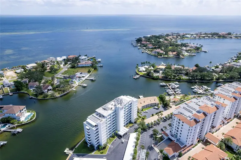 1365 Snell Isle Blvd Ne #9a, FL