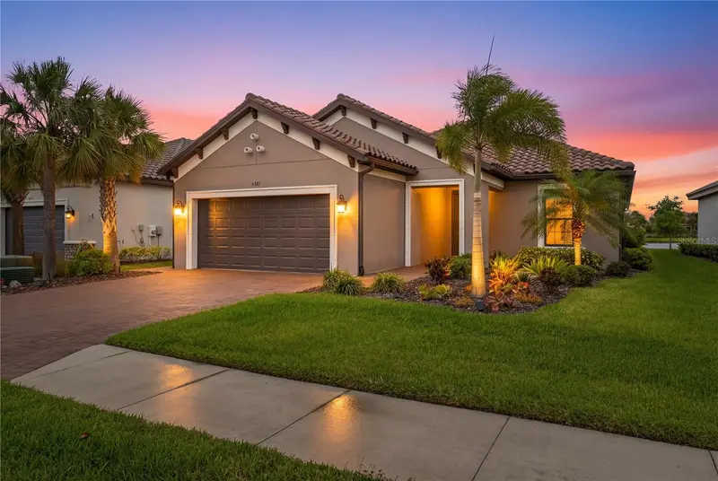 5441 Morey Farms Loop, FL