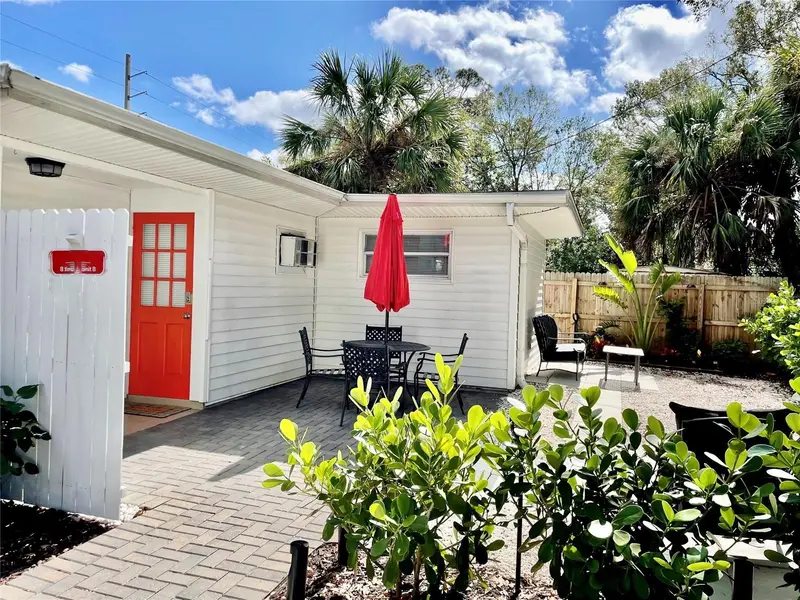 828 S Tuttle Ave #B, FL