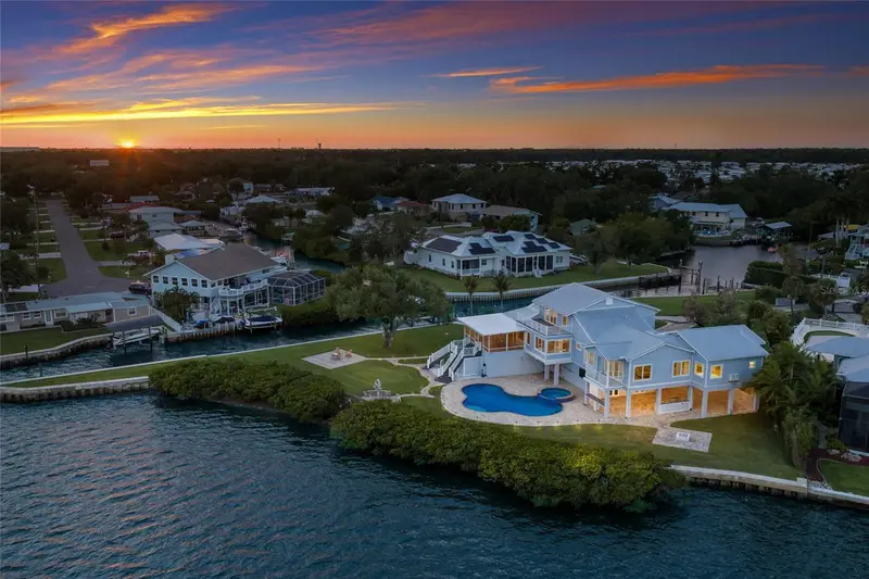 806 Nancy Gamble Ln, FL
