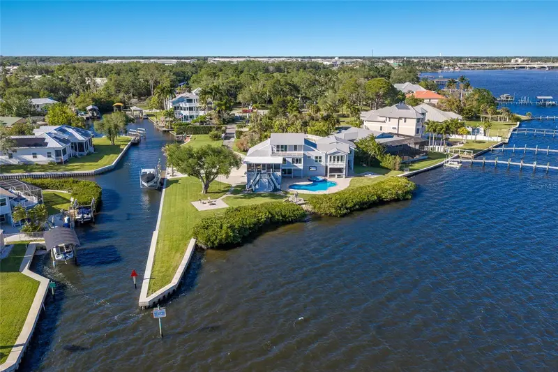 806 Nancy Gamble Ln, FL
