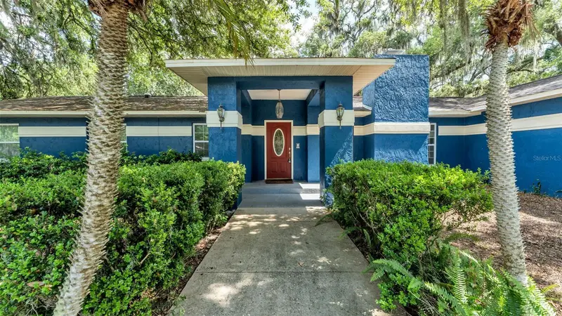 1121 Old Polk City Rd Sw, FL