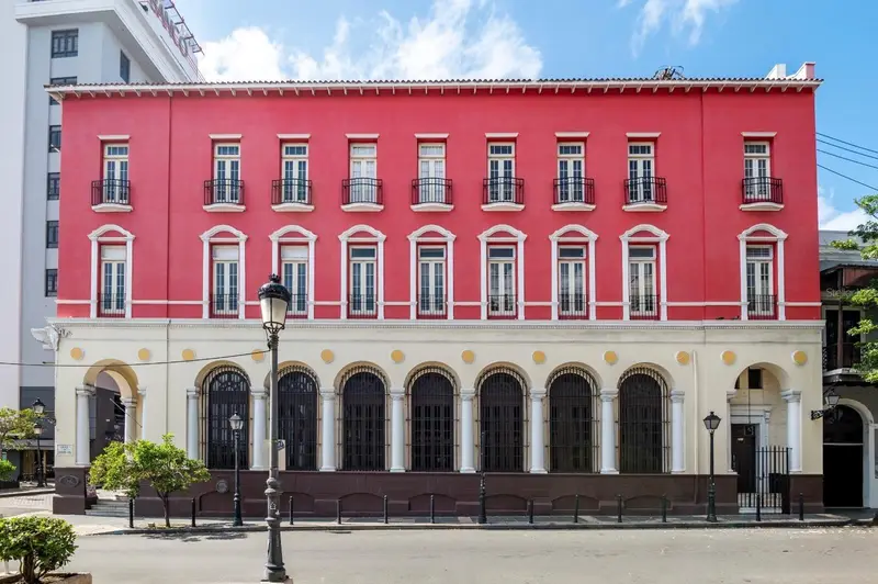 251 Recinto Sur, PR