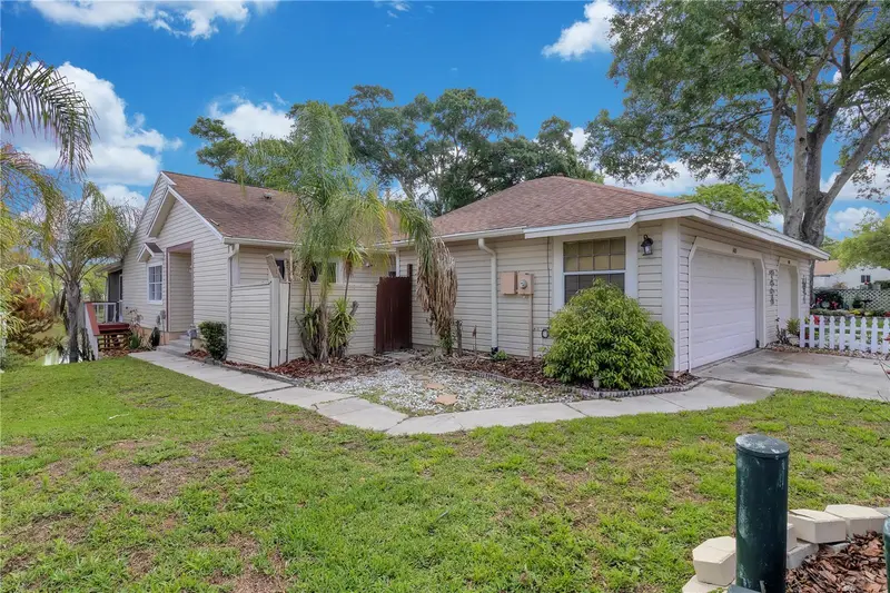 1405 Cricket Ct, FL