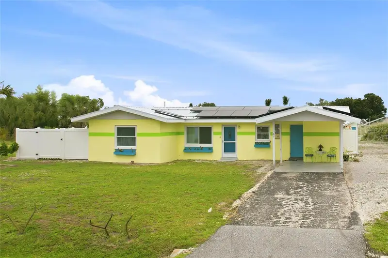 165 W Tarpon Blvd Nw, FL