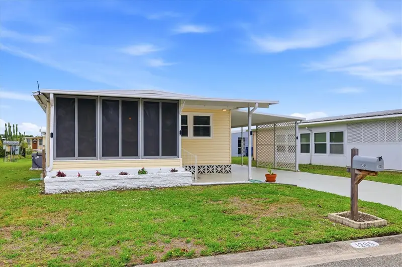 1205 45th Avenue Dr E, FL