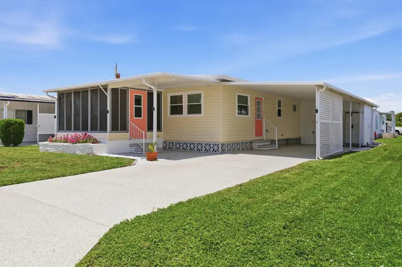 1205 45th Avenue Dr E, FL