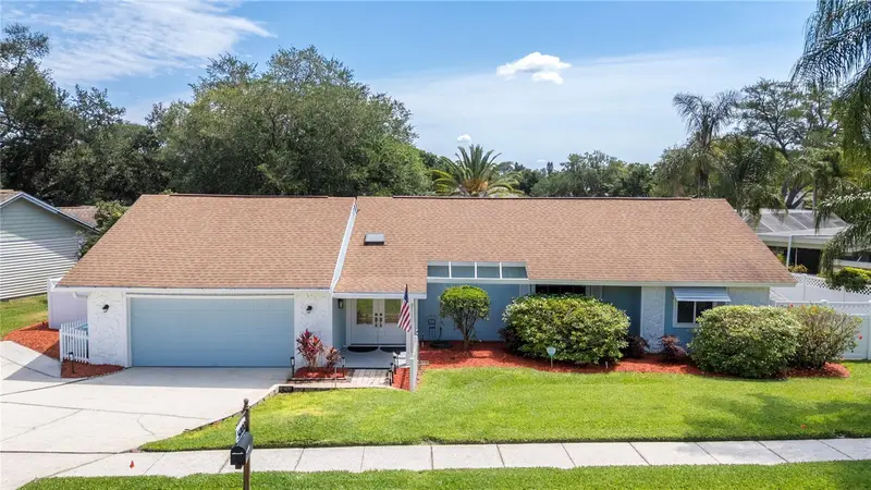 5000 Lake Valencia Blvd W, FL