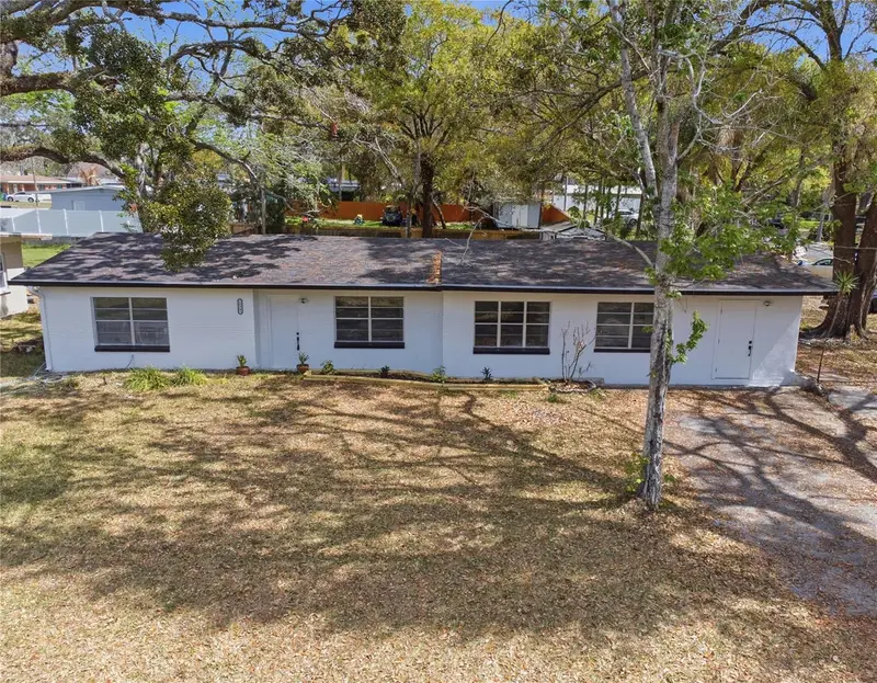 10945 N Boulevard, FL