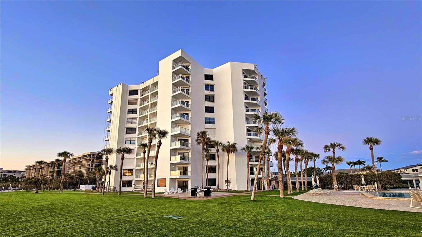 1000 Longboat Club Rd #304, FL