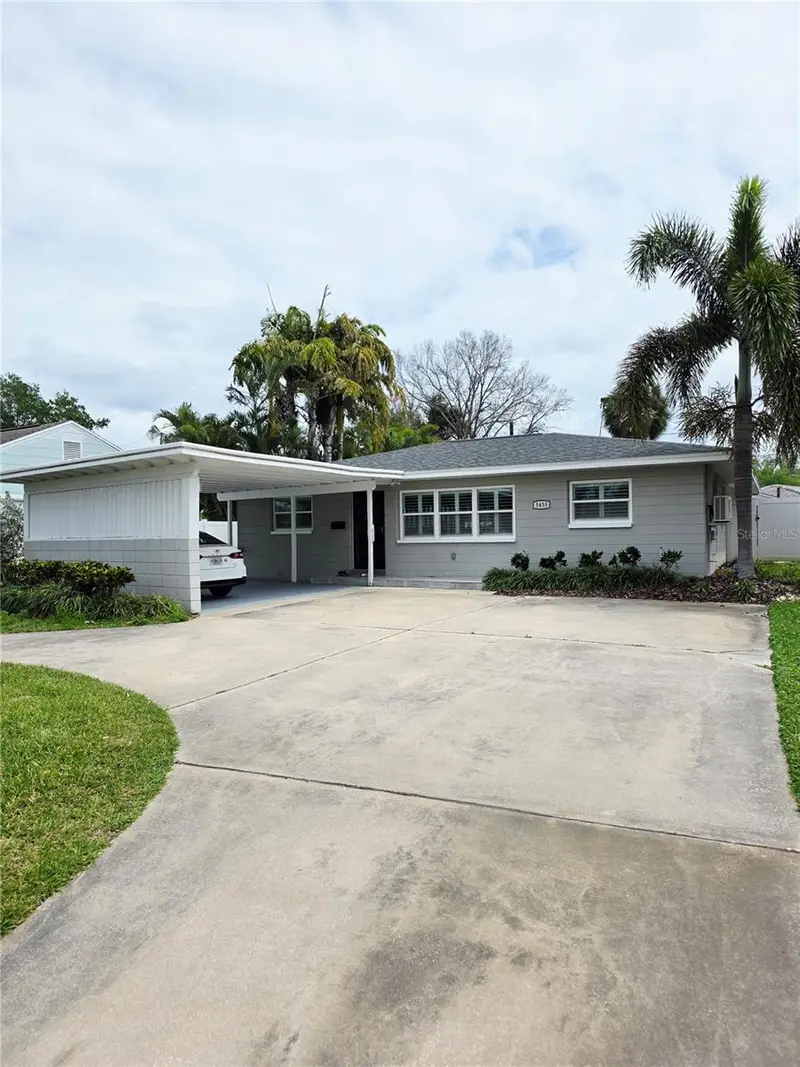 3435 Overlook Dr Ne, FL