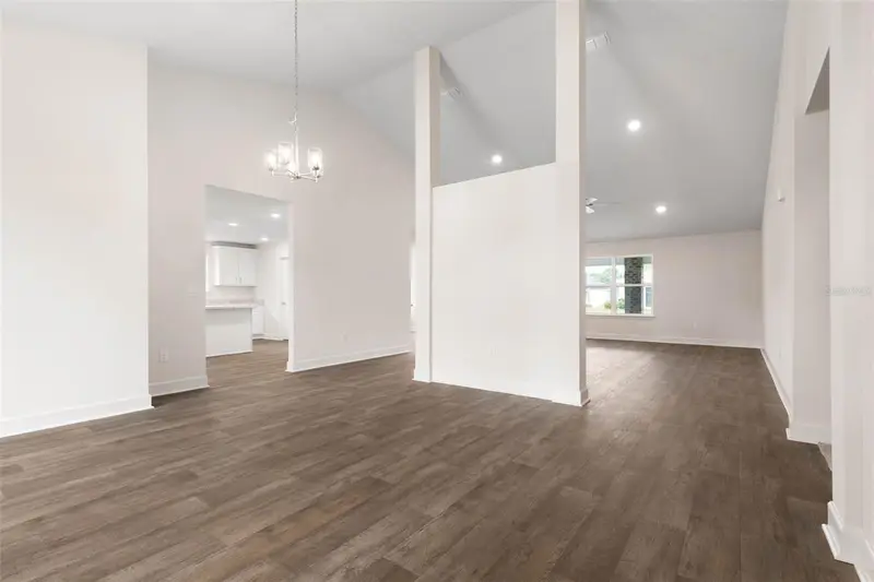 19 Regina Ln, FL