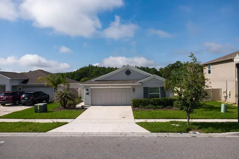 725 Peg Ct, FL