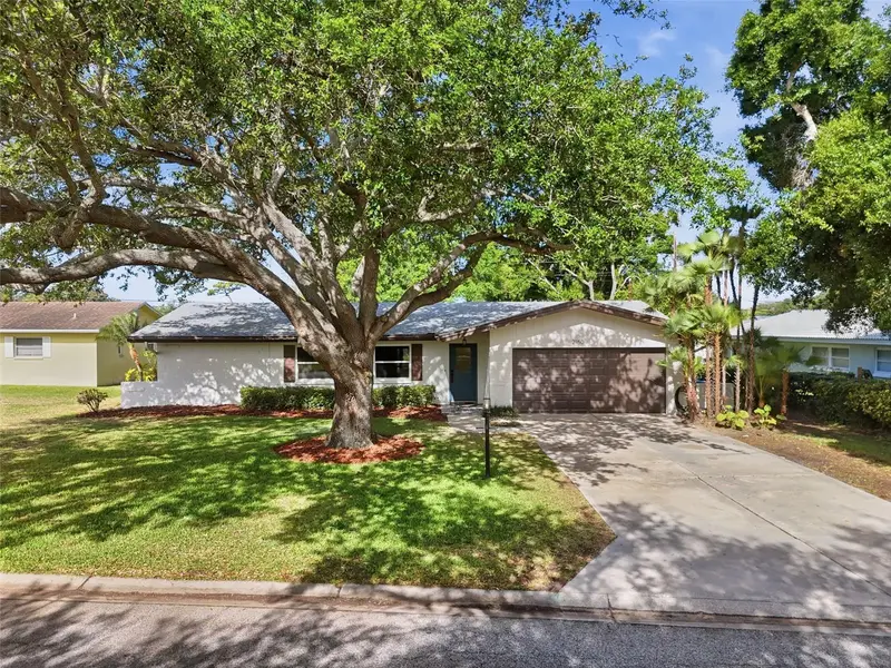 2150 Sarazen Dr, FL