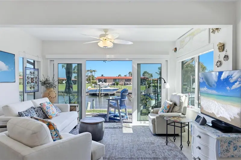 9528 Antiqua Cv #9528, FL