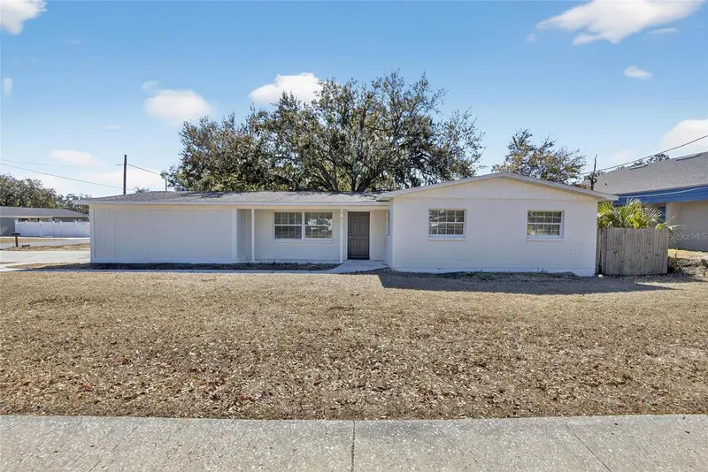 311 Ne 5th St, FL