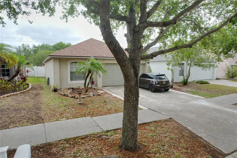 1031 Brenton Leaf Dr, FL