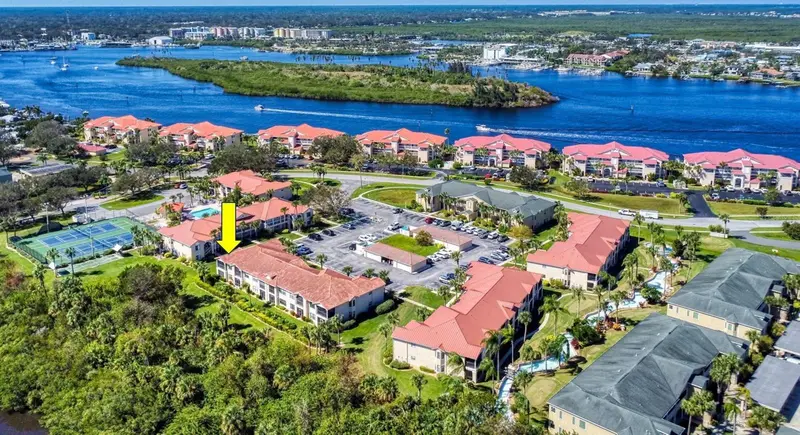 402 Bouchelle Dr #206, FL