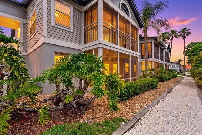 1332 Siesta Bayside Dr #1332c, FL